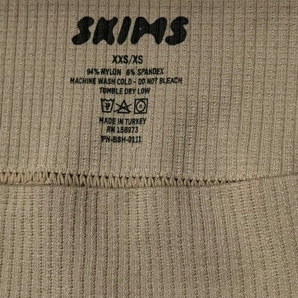 SKIMS Stretch Rib Bike Short NEW Desert XXS/XS - Picture 9 of 11